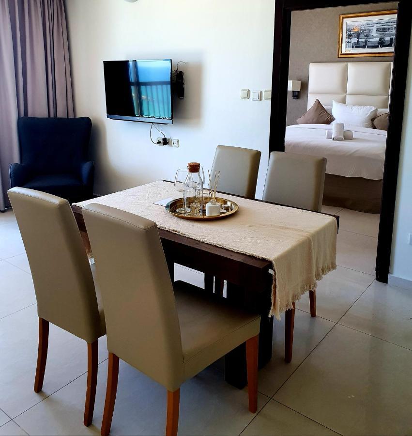 Luxury In Orchid Apartment